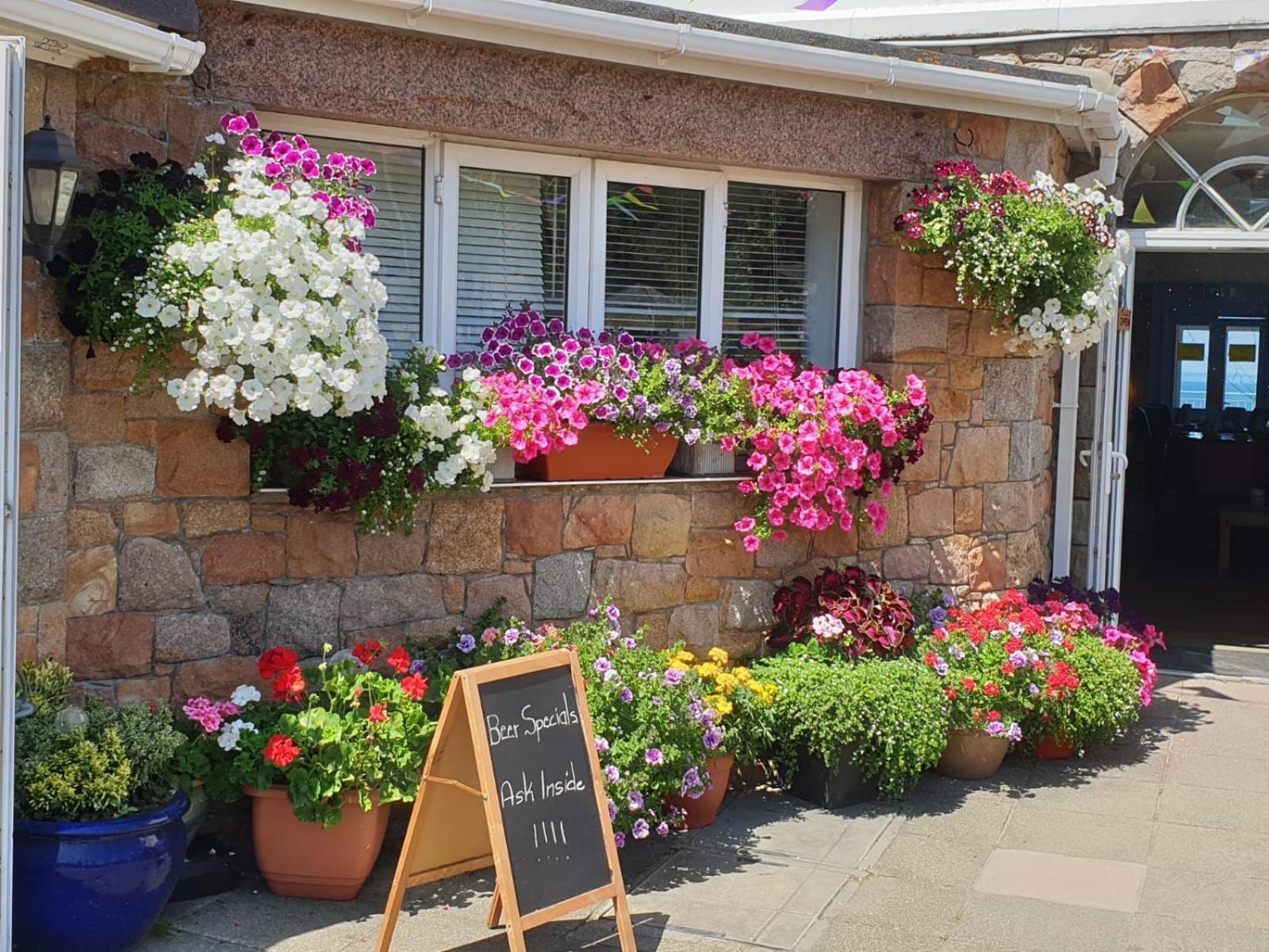 The Prince Of Wales Hotel St Ouen's Exterior foto